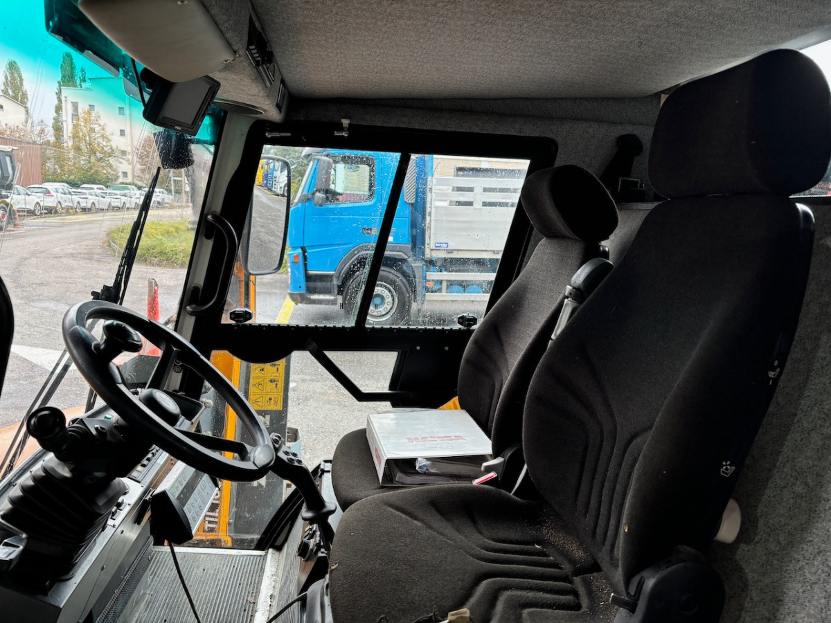 Andere Marke Hansa APZ 1003L - Hóeltakarító gép: 5 kép. Andere Marke Hansa APZ 1003L - Hóeltakarító gép: 5 kép.