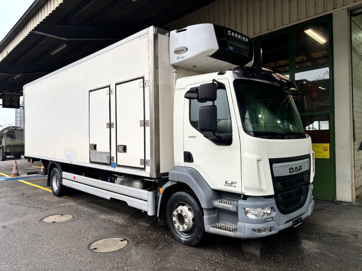 DAF LF 280 - Hűtős teherautó: 1 kép. DAF LF 280 - Hűtős teherautó: 1 kép.