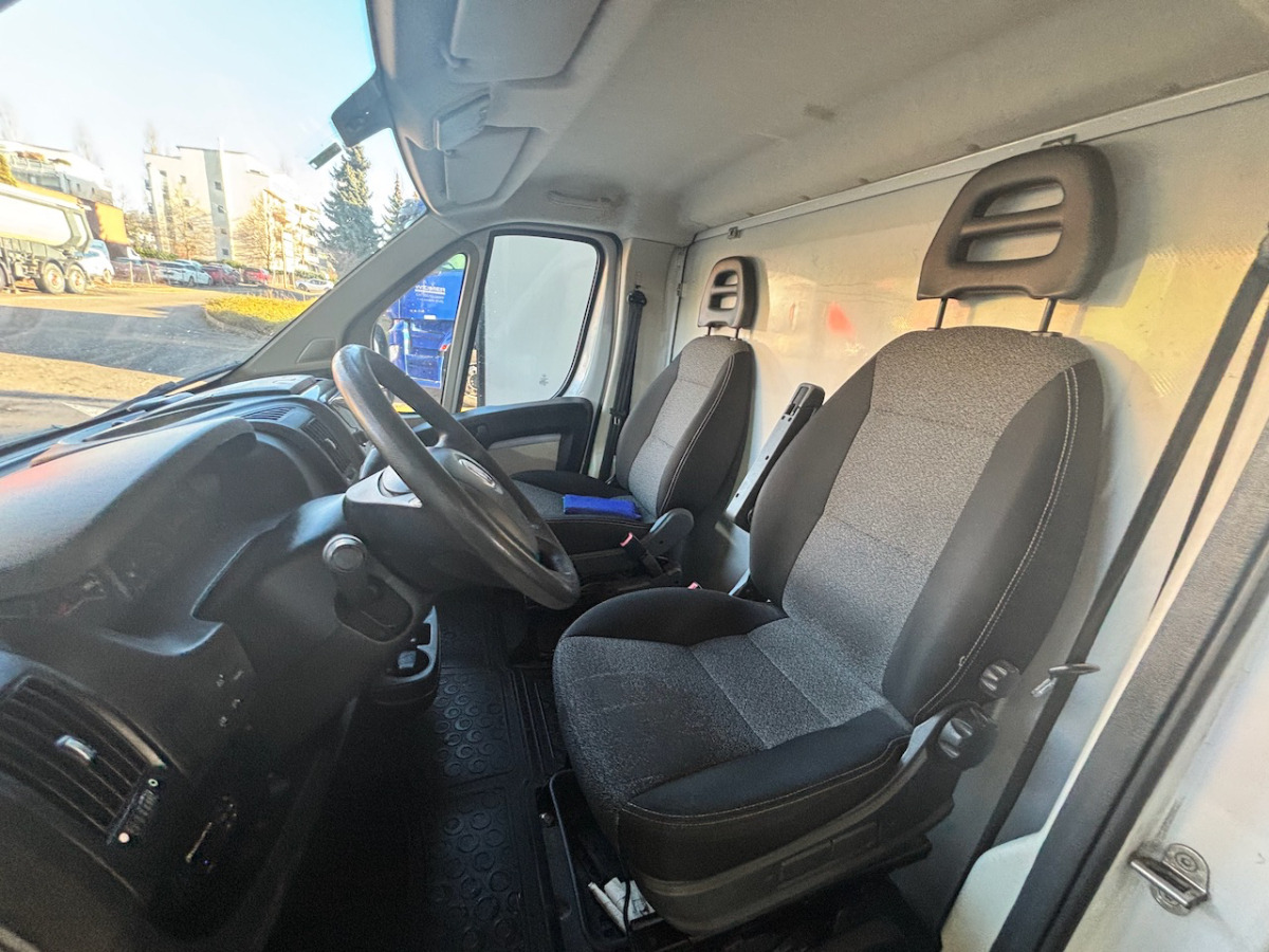 FIAT Ducato 2.3MJ - Hűtős kisteherautó: 4 kép. FIAT Ducato 2.3MJ - Hűtős kisteherautó: 4 kép.