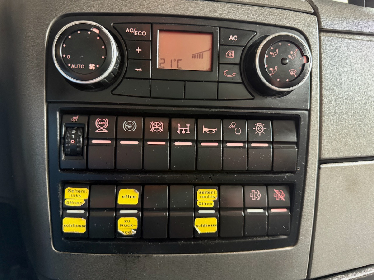Billenőplatós teherautó MAN TGS 35.480 8x4: 10 kép.