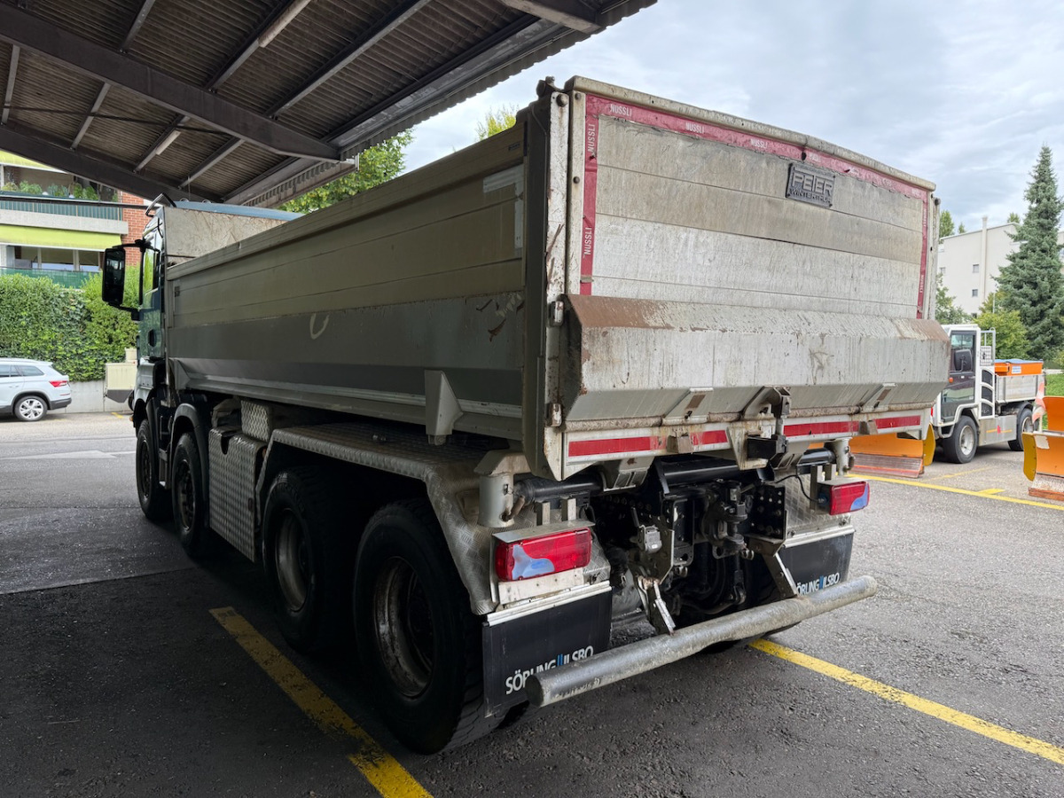 Billenőplatós teherautó MAN TGS 35.480 8x4: 14 kép.