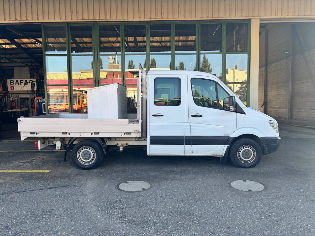 MERCEDES 316 CDI - Platós kisteherautó, Duplakabinos kisteherautó: 4 kép. MERCEDES 316 CDI - Platós kisteherautó, Duplakabinos kisteherautó: 4 kép.