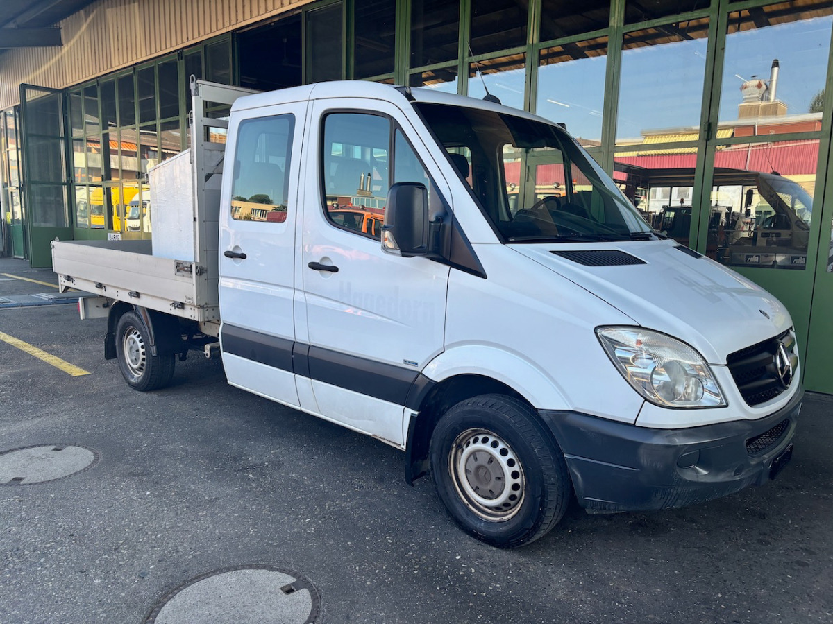 MERCEDES 316 CDI - Platós kisteherautó, Duplakabinos kisteherautó: 1 kép. MERCEDES 316 CDI - Platós kisteherautó, Duplakabinos kisteherautó: 1 kép.