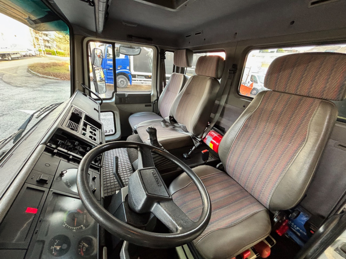 VOLVO FL6H615 - Nyergesvontató: 3 kép. VOLVO FL6H615 - Nyergesvontató: 3 kép.