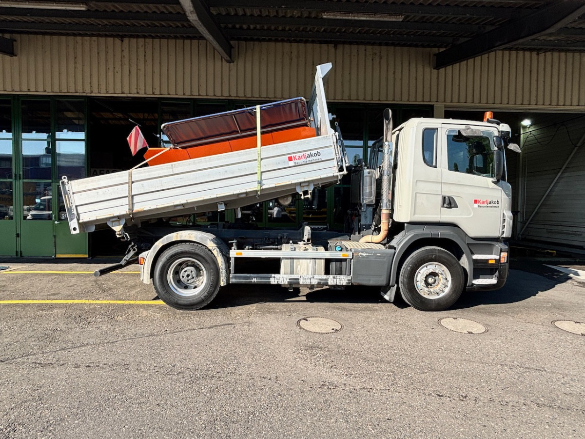 SCANIA R 380 CB4x2 - Billenőplatós teherautó: 4 kép. SCANIA R 380 CB4x2 - Billenőplatós teherautó: 4 kép.