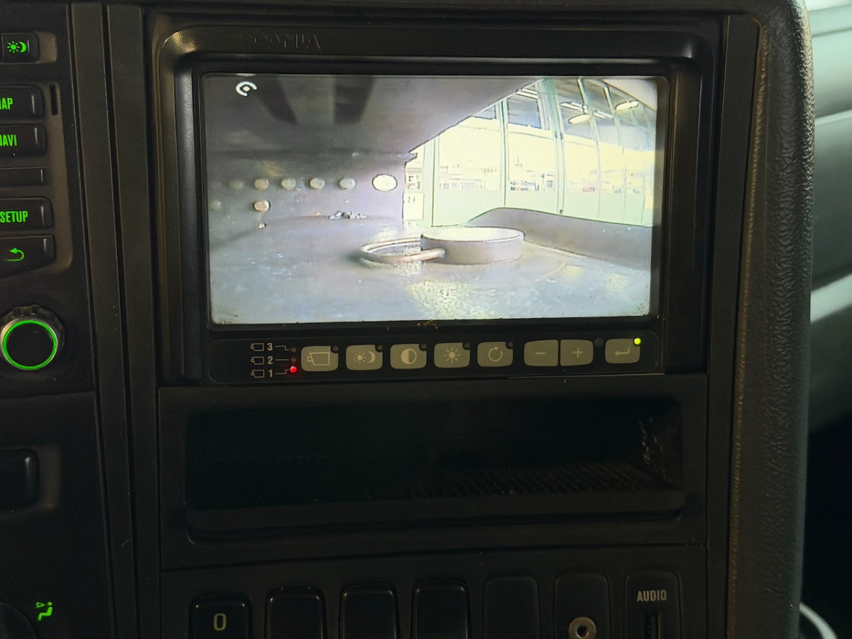 Horgos rakodó teherautó SCANIA R450: 9 kép.