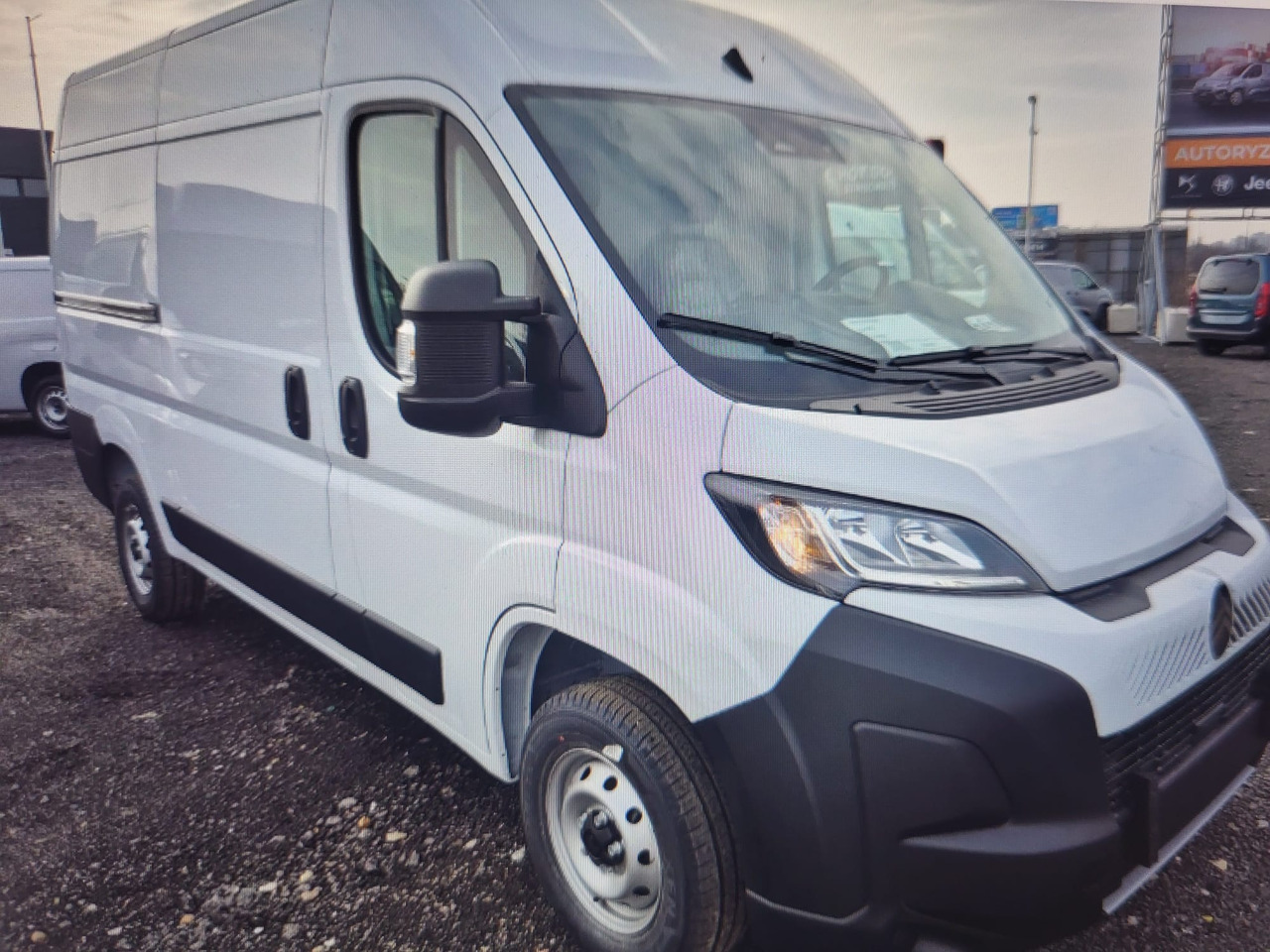 Citroen Jumper 140 L2H2 Kühlkasten - Hűtős kisteherautó: 2 kép. Citroen Jumper 140 L2H2 Kühlkasten - Hűtős kisteherautó: 2 kép.