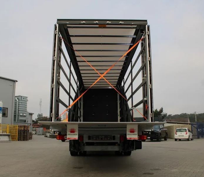 Iveco EUROCARGO ML180E32/P 20PAL DHOLLANDIA - Ponyvás teherautó: 4 kép. Iveco EUROCARGO ML180E32/P 20PAL DHOLLANDIA - Ponyvás teherautó: 4 kép.