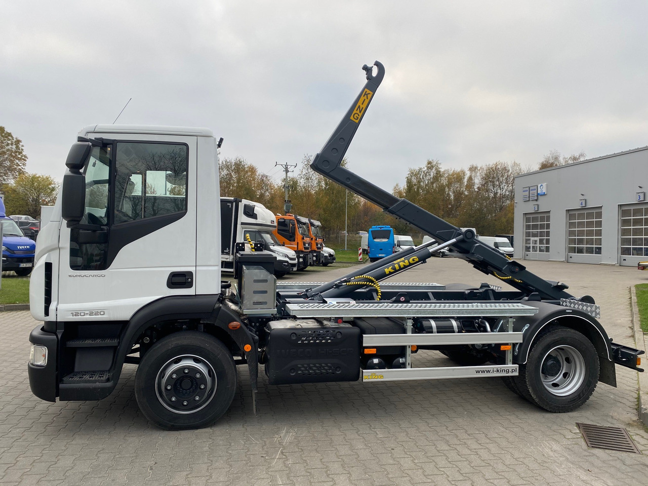 Iveco Eurocargo 120-220 ML120E22/P - Horgos rakodó teherautó: 1 kép. Iveco Eurocargo 120-220 ML120E22/P - Horgos rakodó teherautó: 1 kép.