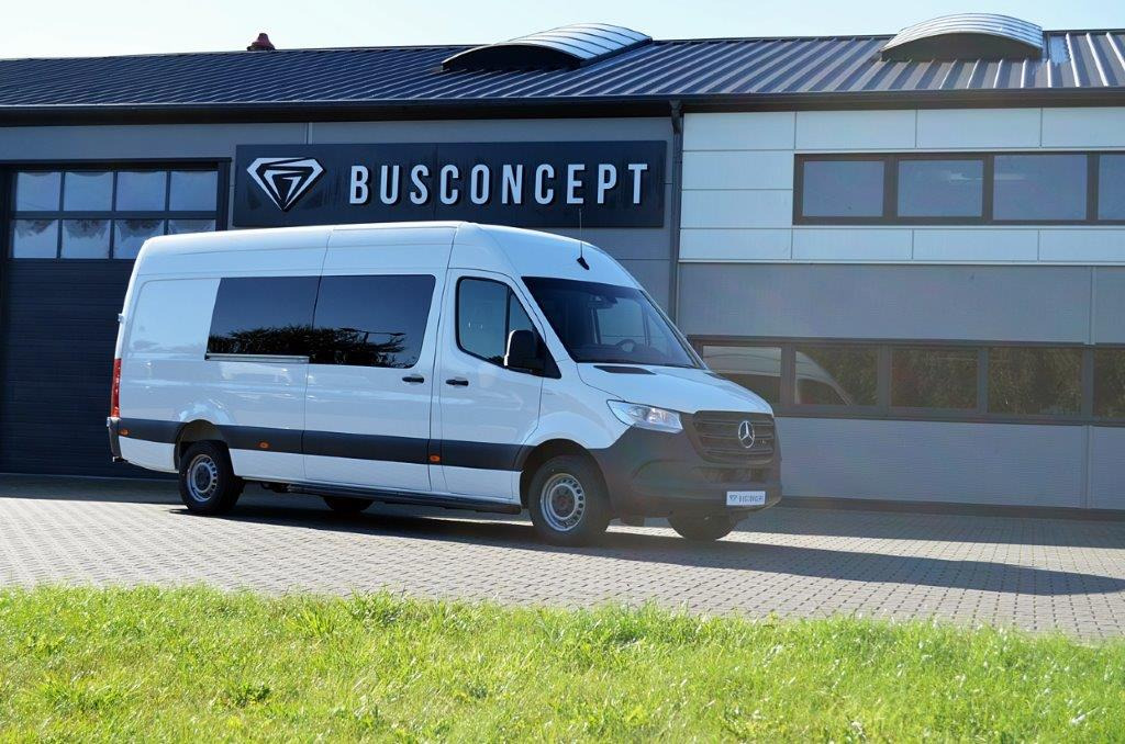 Mercedes 319 L3H2 9-Sitzer - Duplakabinos kisteherautó: 2 kép. Mercedes 319 L3H2 9-Sitzer - Duplakabinos kisteherautó: 2 kép.