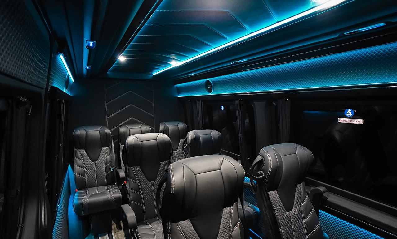 Mercedes Sprinter 319 Busconcept L3H2 9-Sitze - Minibusz, Kisbusz: 5 kép. Mercedes Sprinter 319 Busconcept L3H2 9-Sitze - Minibusz, Kisbusz: 5 kép.