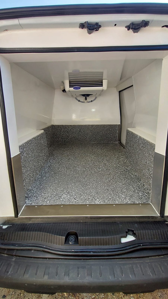 Renault Kangoo Lang Kühlkasten - Hűtős kisteherautó: 5 kép. Renault Kangoo Lang Kühlkasten - Hűtős kisteherautó: 5 kép.