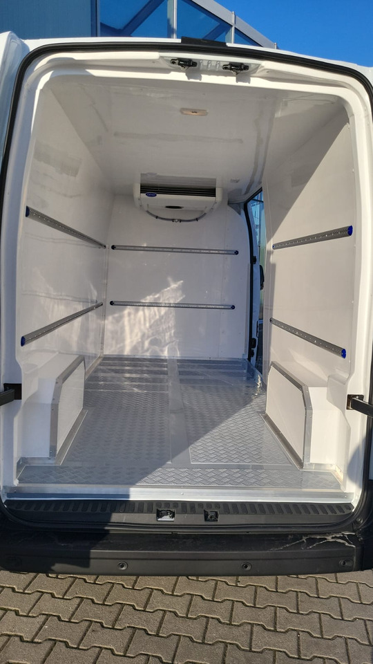 Renault Master 170 L3H2 Kühlkasten 220V Standkühlung - Hűtős kisteherautó: 3 kép. Renault Master 170 L3H2 Kühlkasten 220V Standkühlung - Hűtős kisteherautó: 3 kép.