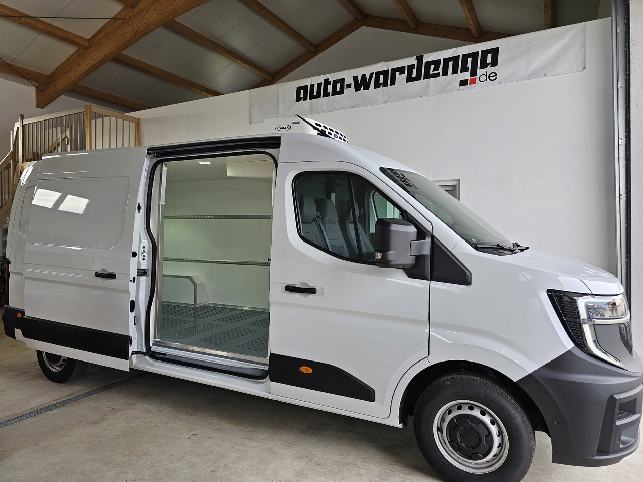 Renault Master 170 L3H2 Kühlkasten 220V Standkühlung - Hűtős kisteherautó: 1 kép. Renault Master 170 L3H2 Kühlkasten 220V Standkühlung - Hűtős kisteherautó: 1 kép.