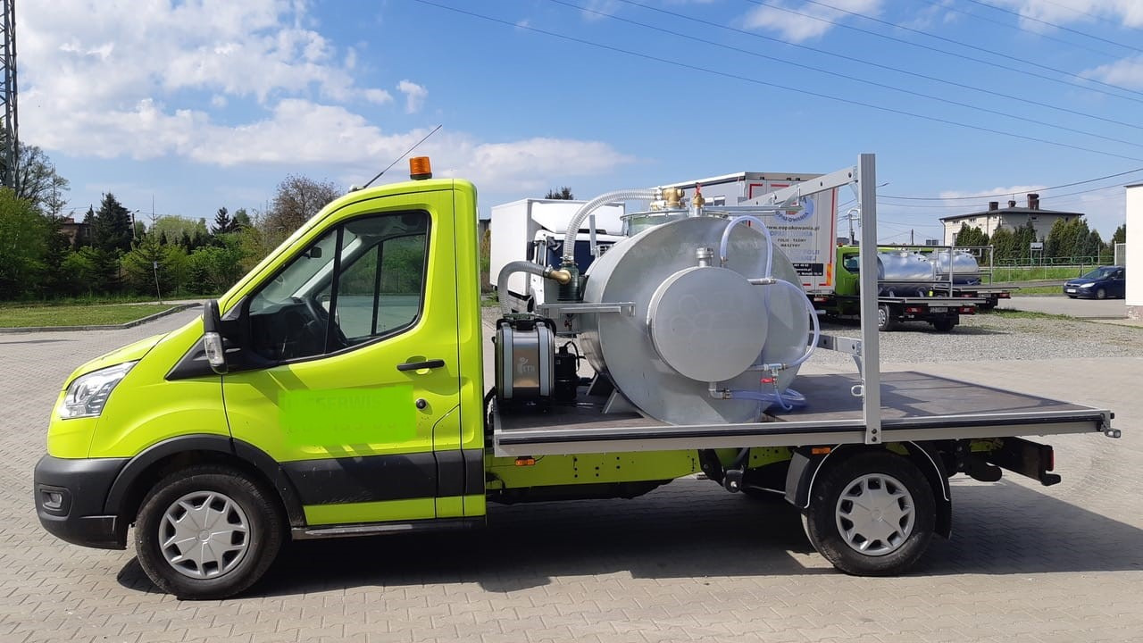 Renault Master Absaugfahrzeug - Szippantós autó: 1 kép. Renault Master Absaugfahrzeug - Szippantós autó: 1 kép.