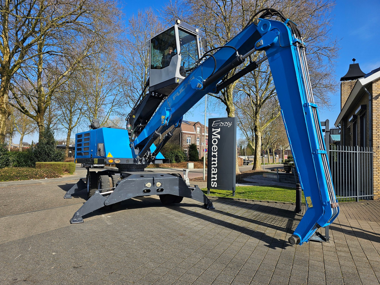 Fuchs MHL 320 With Multi Purpose Stick And Magnet System - Hulladék kotró: 1 kép. Fuchs MHL 320 With Multi Purpose Stick And Magnet System - Hulladék kotró: 1 kép.