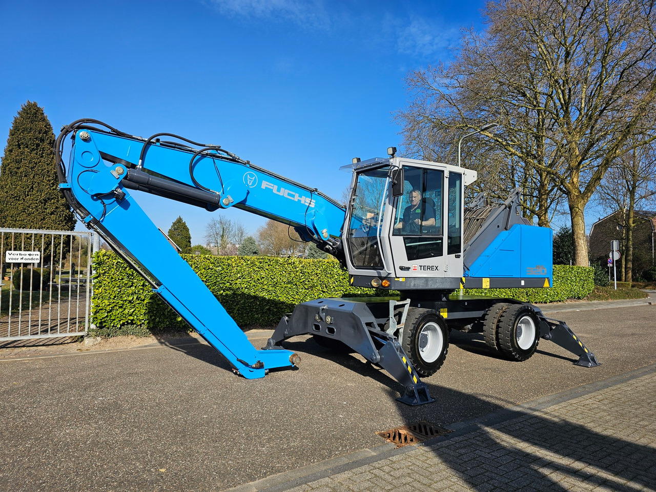 Fuchs MHL 320 With Multi Purpose Stick And Magnet System - Hulladék kotró: 5 kép. Fuchs MHL 320 With Multi Purpose Stick And Magnet System - Hulladék kotró: 5 kép.