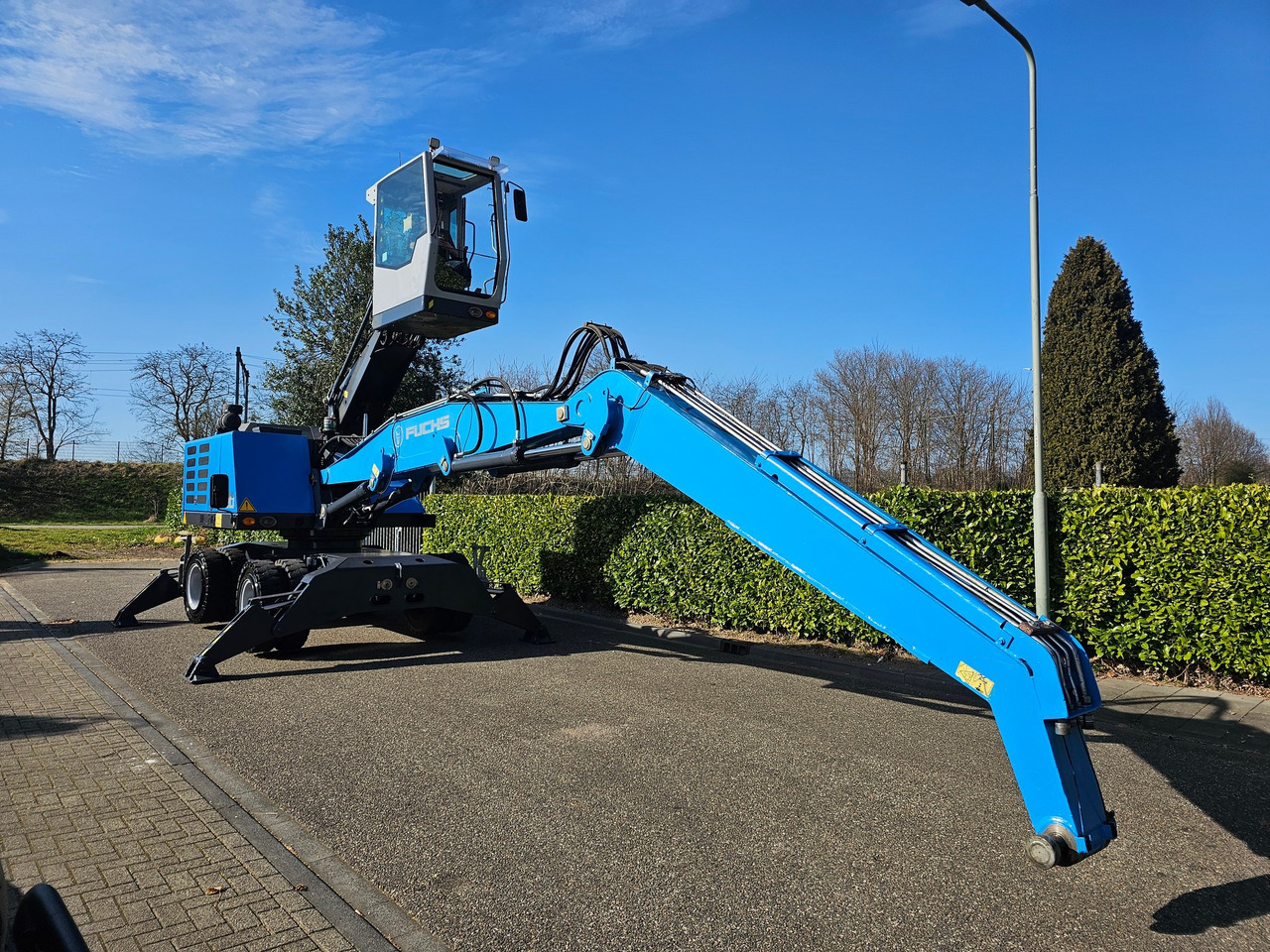 Fuchs MHL 320 With Multi Purpose Stick And Magnet System - Hulladék kotró: 4 kép. Fuchs MHL 320 With Multi Purpose Stick And Magnet System - Hulladék kotró: 4 kép.