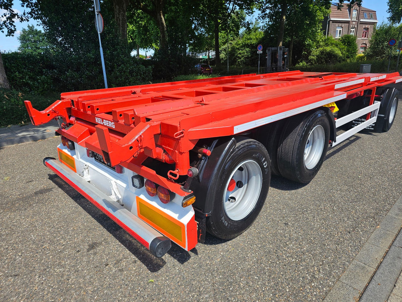 Kel-berg D24 3 Container Tippertrailer - Multiliftes/ Konténerszállító pótkocsi: 4 kép. Kel-berg D24 3 Container Tippertrailer - Multiliftes/ Konténerszállító pótkocsi: 4 kép.