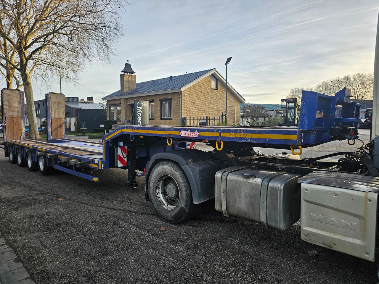 Nooteboom OSD-73-04V Telescopic - Félpótkocsi mélybölcsős: 4 kép. Nooteboom OSD-73-04V Telescopic - Félpótkocsi mélybölcsős: 4 kép.