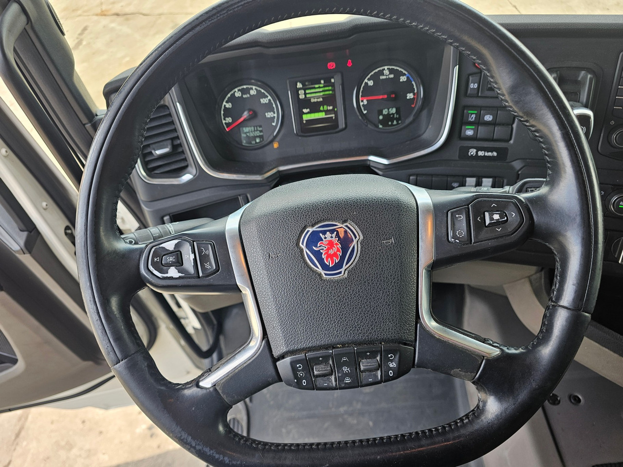 Scania R410 High ( SCR Only ) - Nyergesvontató: 5 kép. Scania R410 High ( SCR Only ) - Nyergesvontató: 5 kép.