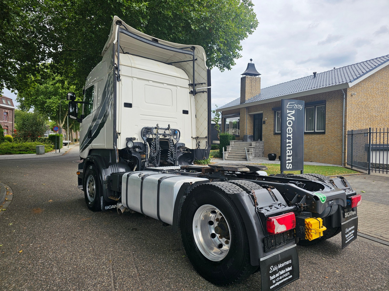 Scania R450 Highline - Nyergesvontató: 2 kép. Scania R450 Highline - Nyergesvontató: 2 kép.