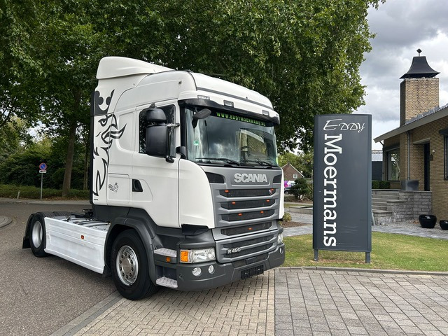 Scania R490 - Nyergesvontató: 1 kép. Scania R490 - Nyergesvontató: 1 kép.
