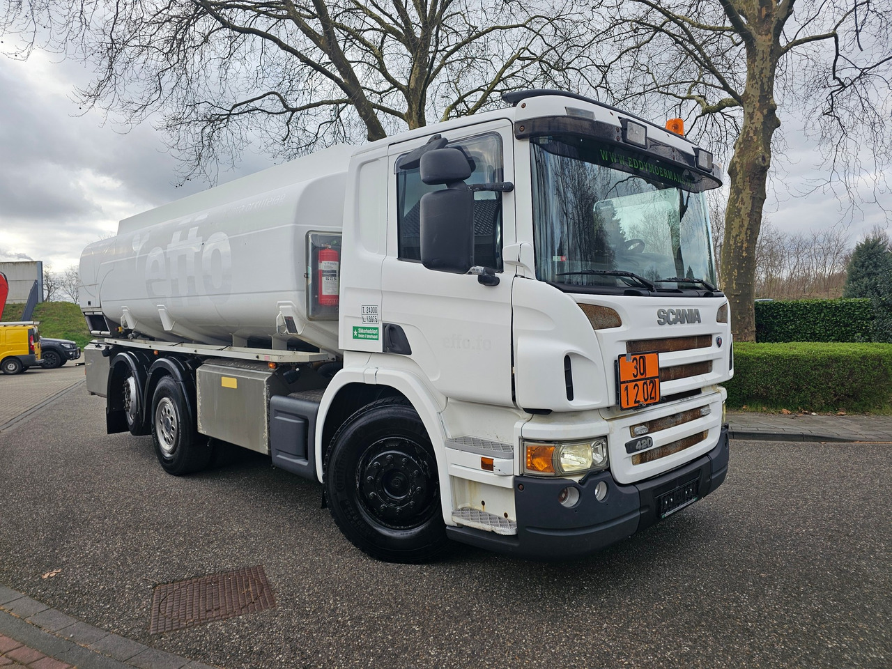Scania P420 6x2*4 - Tartályos teherautó: 1 kép. Scania P420 6x2*4 - Tartályos teherautó: 1 kép.