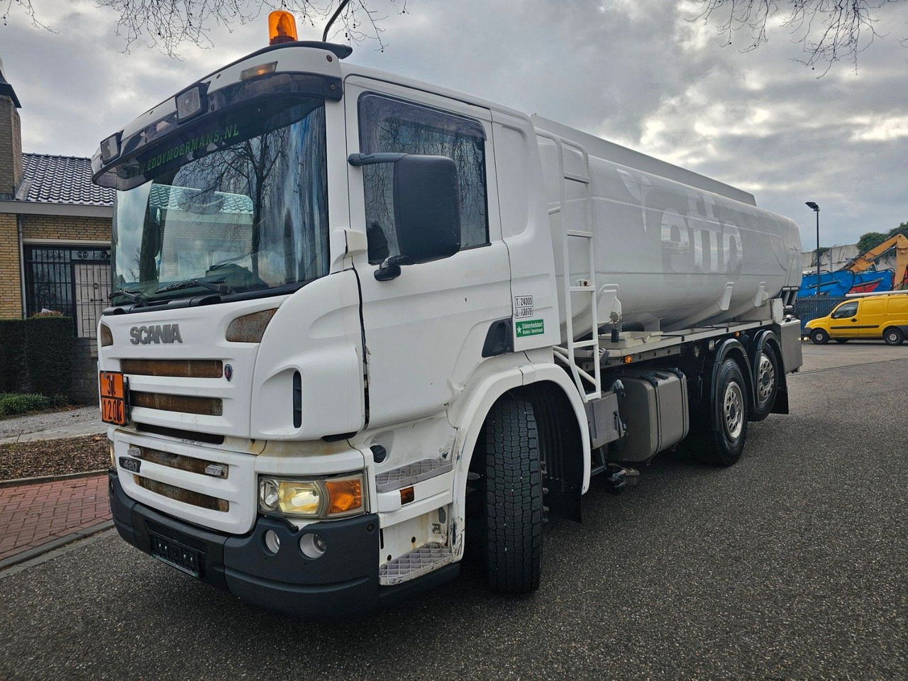 Scania P420 6x2*4 Tank 16.600 Lt. - Tartályos teherautó: 3 kép. Scania P420 6x2*4 Tank 16.600 Lt. - Tartályos teherautó: 3 kép.