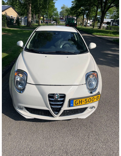 Alfa Romeo MiTo ALFA MITO Diesel ZEER MOOI - Hatchback: 2 kép. Alfa Romeo MiTo ALFA MITO Diesel ZEER MOOI - Hatchback: 2 kép.