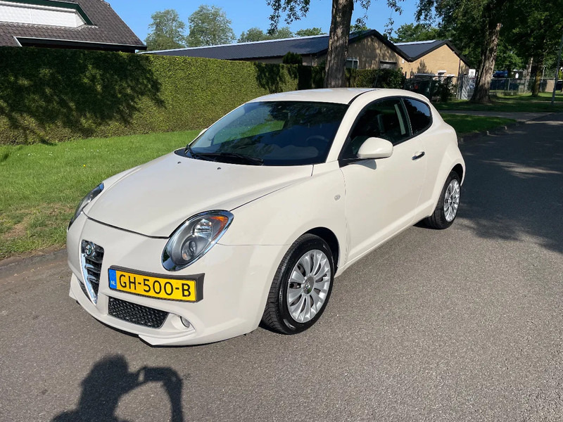 Alfa Romeo MiTo ALFA MITO Diesel ZEER MOOI - Hatchback: 1 kép. Alfa Romeo MiTo ALFA MITO Diesel ZEER MOOI - Hatchback: 1 kép.