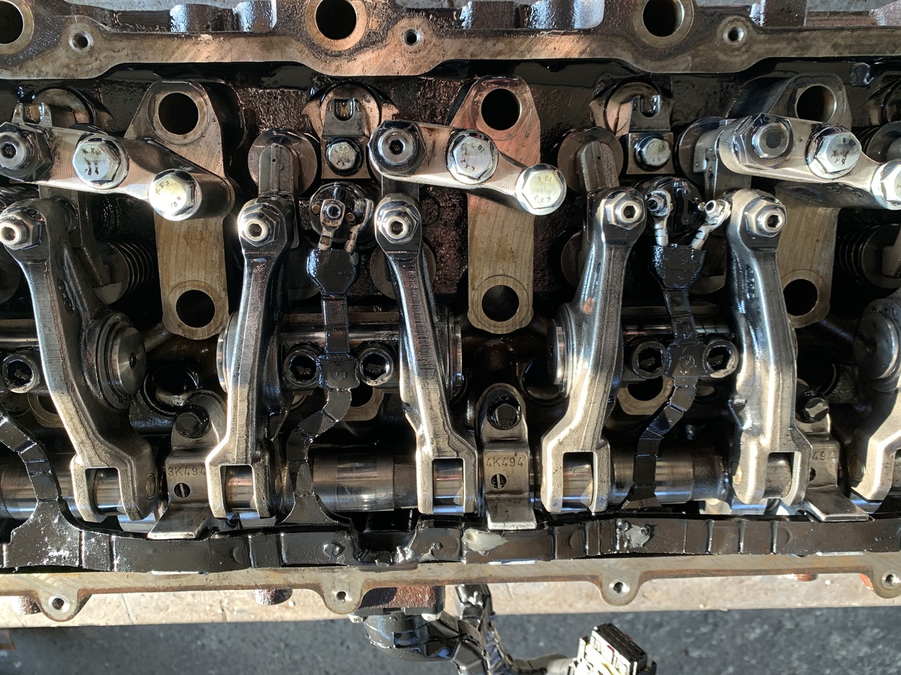 CYLINDER HEAD ASSEMBLY COMPLETE(INCLUDING CAMSHAFT) MAN TGA-TGS D2066 - Motor fej - Teherautó: 2 kép. CYLINDER HEAD ASSEMBLY COMPLETE(INCLUDING CAMSHAFT) MAN TGA-TGS D2066 - Motor fej - Teherautó: 2 kép.