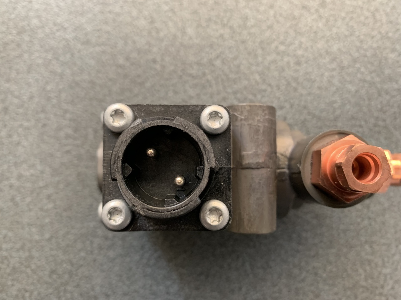 EXHAUST GAS RECIRCULATION CONTROL VALVE MAN TGA - Fékszelep - Teherautó: 3 kép. EXHAUST GAS RECIRCULATION CONTROL VALVE MAN TGA - Fékszelep - Teherautó: 3 kép.