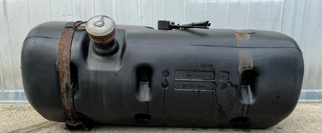 FUEL TANK MERCEDES AXOR - Üzemanyag tartály: 1 kép. FUEL TANK MERCEDES AXOR - Üzemanyag tartály: 1 kép.