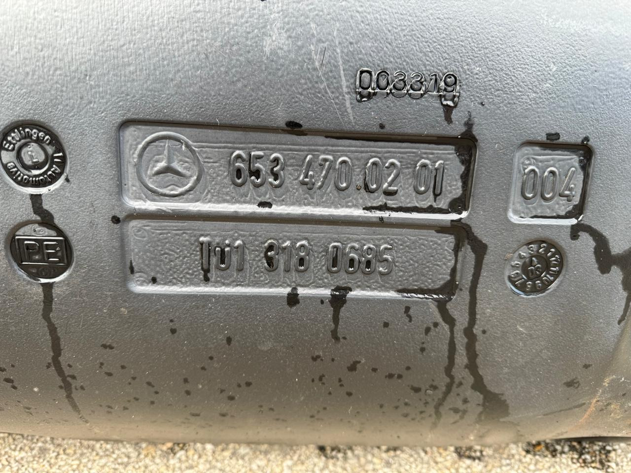 FUEL TANK MERCEDES AXOR - Üzemanyag tartály: 2 kép. FUEL TANK MERCEDES AXOR - Üzemanyag tartály: 2 kép.
