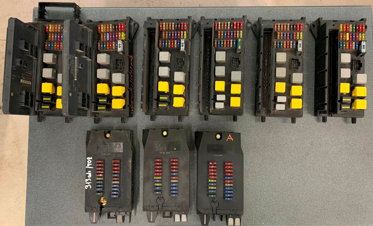 FUSE BOX SPRINTER 901,906 - Elektromos rendszer - Kisteherautó: 1 kép. FUSE BOX SPRINTER 901,906 - Elektromos rendszer - Kisteherautó: 1 kép.