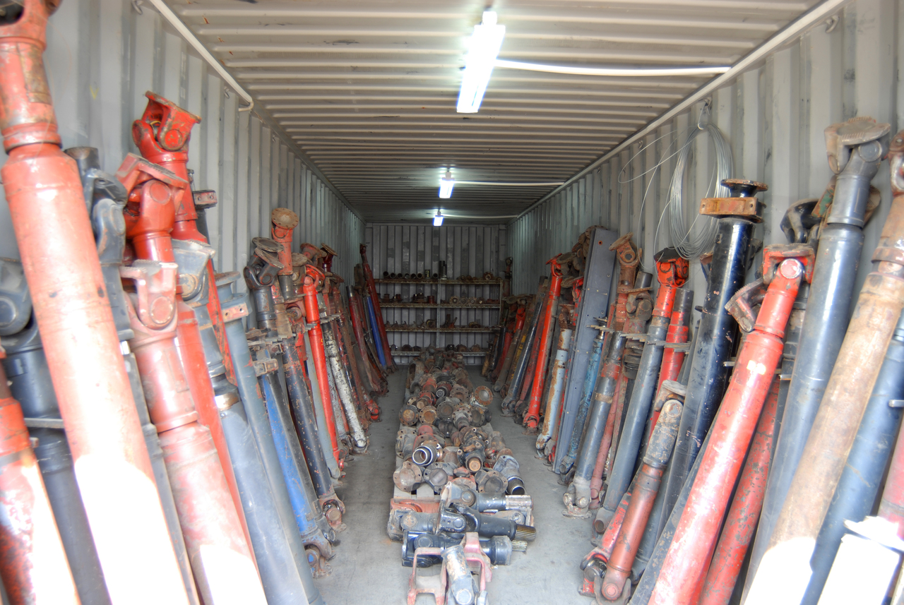 PROPELLER SHAFT FOR MERCEDES-BENZ AND MAN - Kardántengely - Teherautó: 2 kép. PROPELLER SHAFT FOR MERCEDES-BENZ AND MAN - Kardántengely - Teherautó: 2 kép.