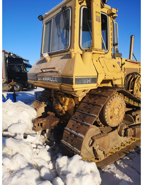 Buldózer Caterpillar D5H: 9 kép.