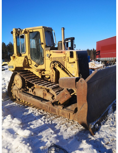 Buldózer Caterpillar D5H: 8 kép.