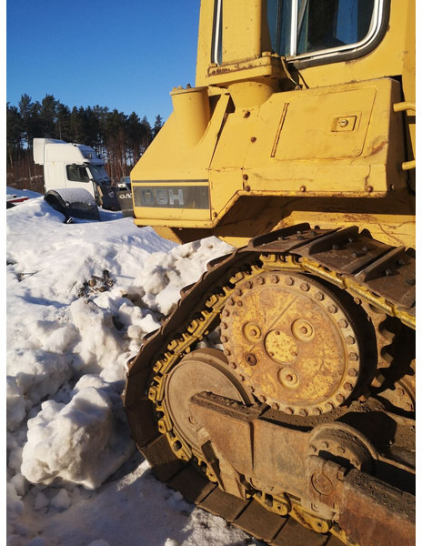 Buldózer Caterpillar D5H: 14 kép.