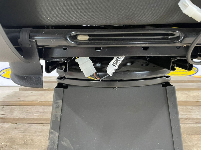 Volvo FH - Ülés: 4 kép. Volvo FH - Ülés: 4 kép.