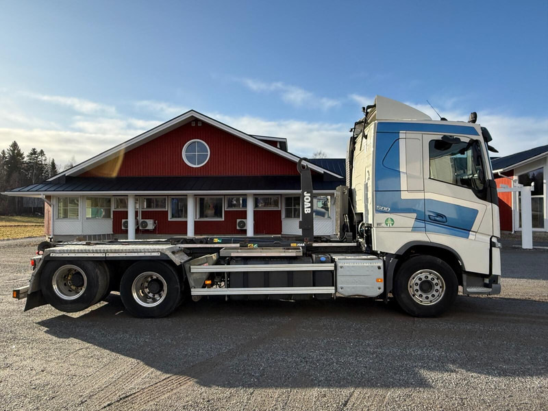 Volvo FH500 - Horgos rakodó teherautó: 3 kép. Volvo FH500 - Horgos rakodó teherautó: 3 kép.