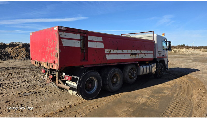 Volvo FM440 - Billenőplatós teherautó: 3 kép. Volvo FM440 - Billenőplatós teherautó: 3 kép.