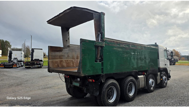 Volvo FMX 500 8x4 ONLY 231 tkm - Billenőplatós teherautó: 4 kép. Volvo FMX 500 8x4 ONLY 231 tkm - Billenőplatós teherautó: 4 kép.