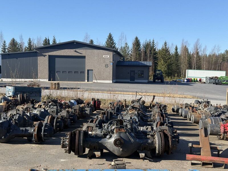 Volvo RTS2370A RSS1125 RTH2610F RTH3312 RTH3815 MD15 CTEV87 - Hátsó tengely: 3 kép. Volvo RTS2370A RSS1125 RTH2610F RTH3312 RTH3815 MD15 CTEV87 - Hátsó tengely: 3 kép.