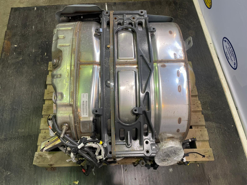 Volvo VER5 - Hangtompító: 3 kép. Volvo VER5 - Hangtompító: 3 kép.