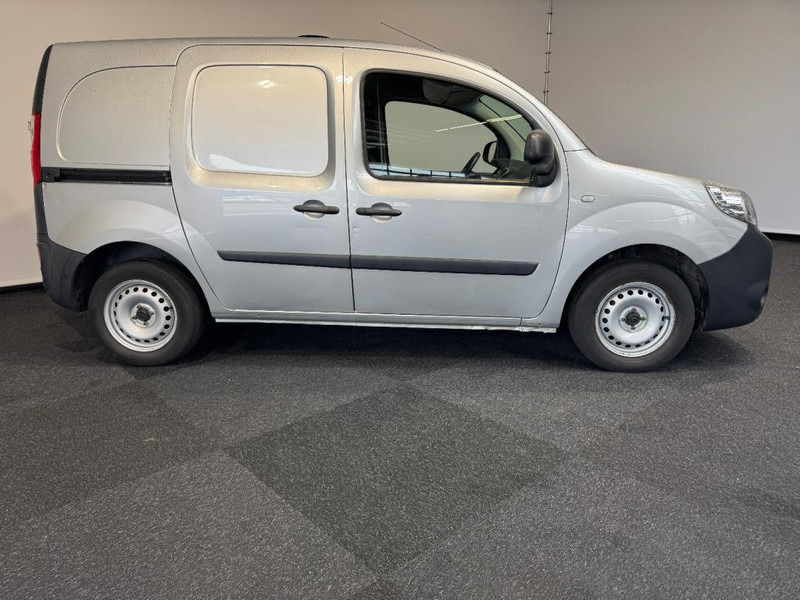Renault Kangoo Kangoo Express dCi 75 Energy Comfort 4 h 2013 2 2016 3 - Kis furgon: 4 kép. Renault Kangoo Kangoo Express dCi 75 Energy Comfort 4 h 2013 2 2016 3 - Kis furgon: 4 kép.