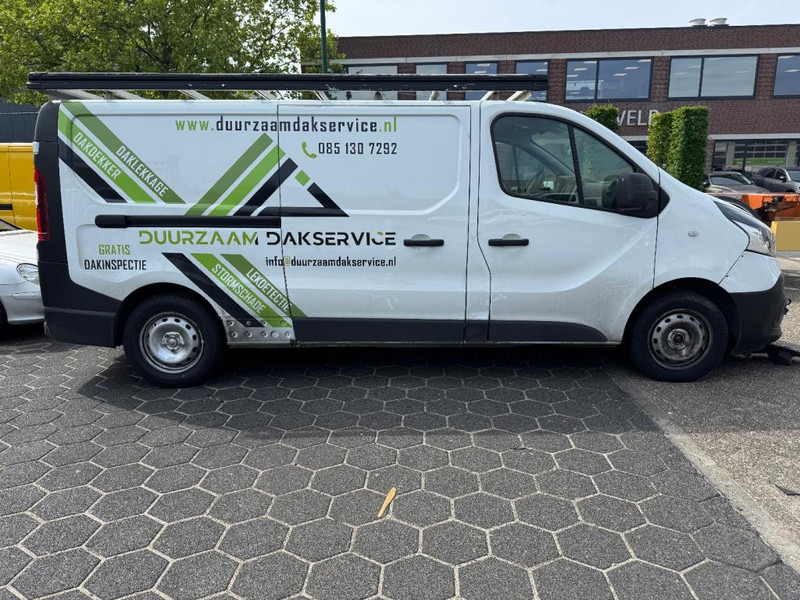 Renault Trafic L2H1 Euro 6 Airco Motor Motor kapot - Kis furgon: 5 kép. Renault Trafic L2H1 Euro 6 Airco Motor Motor kapot - Kis furgon: 5 kép.