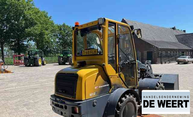 Eurotrac W12F , W 12 F , w12f - Gumikerekes homlokrakodó: 3 kép. Eurotrac W12F , W 12 F , w12f - Gumikerekes homlokrakodó: 3 kép.