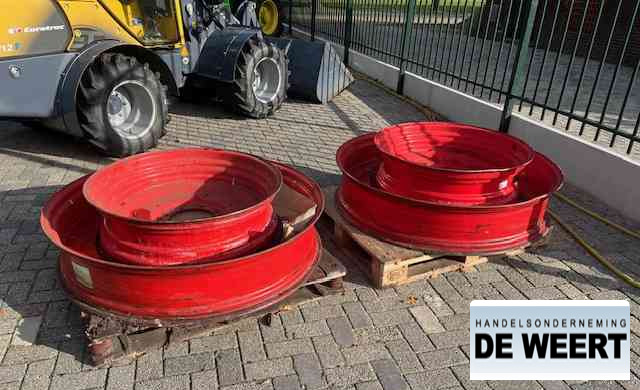 Fendt velgen 50" - Gumiabroncsok és felnik - Mezőgazdasági gépek: 1 kép. Fendt velgen 50" - Gumiabroncsok és felnik - Mezőgazdasági gépek: 1 kép.